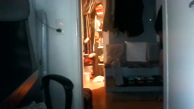 Snapshot of ralf6644 chatting on 11/15/25, 03:52 ralf6644 online show from 11/15/25, 03:52