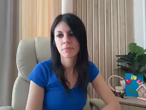 Snapshot of InjaAtHome chatting on 06/28/26, 04:51 InjaAtHome online show from 06/28/26, 04:51