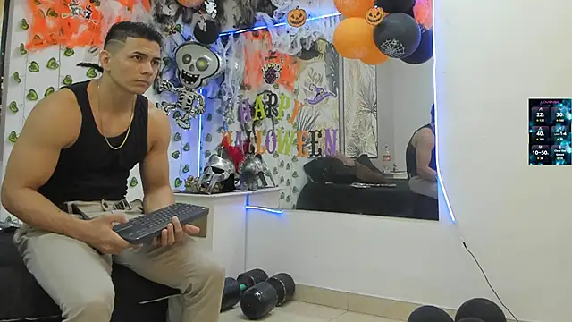 ChoreyTaiylor online show from 10/26/25, 01:06