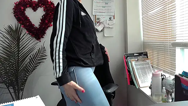 Snapshot of City_Kat chatting on 01/10/25, 03:06 City Kat online show from 01/10/25, 03:06