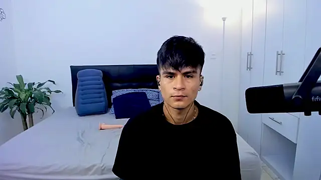 Eiden allenx online show from 01/05/25, 11:59