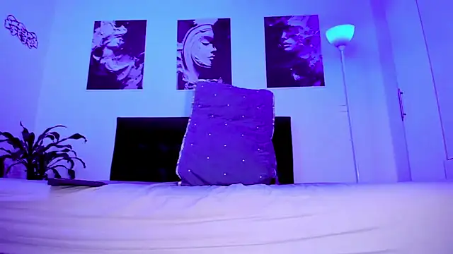 Eiden allenx online show from 12/01/25, 03:50