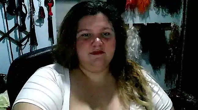squirt322bbw online show from 02/16/25, 11:05