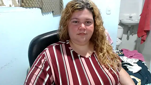 Snapshot of squirt322bbw chatting on 04/20/26, 02:42 squirt322bbw online show from 04/20/26, 02:42