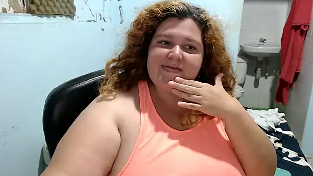 Snapshot of squirt322bbw chatting on 05/02/26, 05:29 squirt322bbw online show from 05/02/26, 05:29