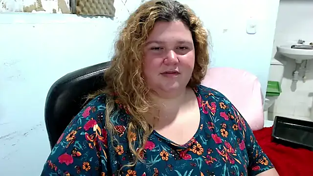 Snapshot of squirt322bbw chatting on 05/13/26, 06:44 squirt322bbw online show from 05/13/26, 06:44