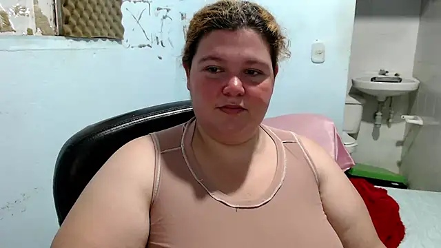 Snapshot of squirt322bbw chatting on 05/16/26, 03:44 squirt322bbw online show from 05/16/26, 03:44