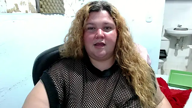 Snapshot of squirt322bbw chatting on 05/19/26, 02:07 squirt322bbw online show from 05/19/26, 02:07