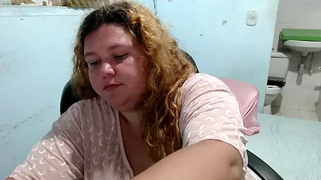 Snapshot of squirt322bbw chatting on 06/24/26, 06:29 squirt322bbw online show from 06/24/26, 06:29