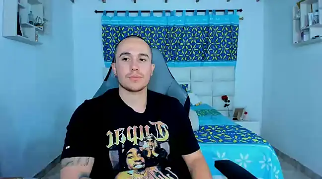 Snapshot of juan__jimenez chatting on 01/25/25, 04:13 juan jimenez online show from 01/25/25, 04:13