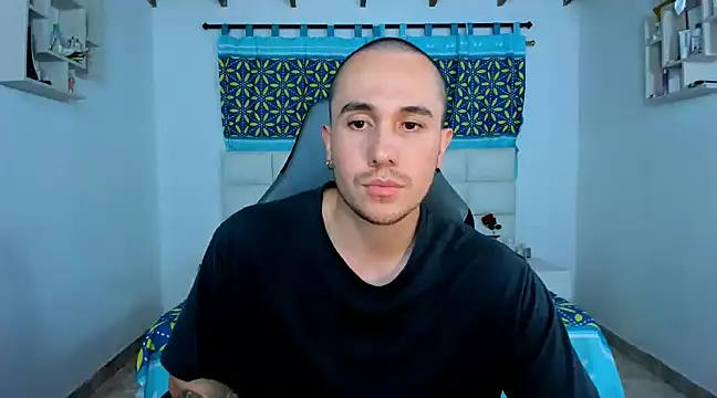 Snapshot of juan__jimenez chatting on 02/10/25, 04:19 juan jimenez online show from 02/10/25, 04:19