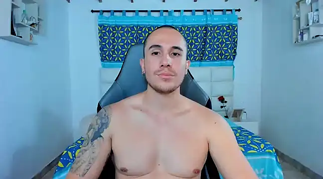 Snapshot of juan__jimenez chatting on 02/13/25, 02:12 juan jimenez online show from 02/13/25, 02:12