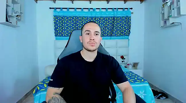 Snapshot of juan__jimenez chatting on 02/18/25, 12:26 juan jimenez online show from 02/18/25, 12:26