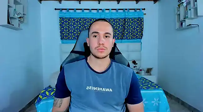 Snapshot of juan__jimenez chatting on 02/19/25, 02:55 juan jimenez online show from 02/19/25, 02:55