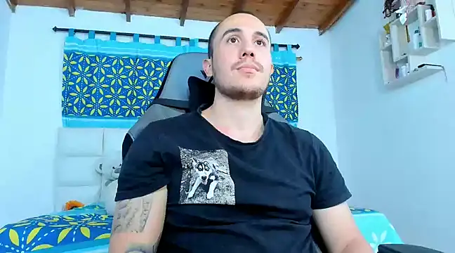 Snapshot of juan__jimenez chatting on 02/21/25, 01:33 juan jimenez online show from 02/21/25, 01:33