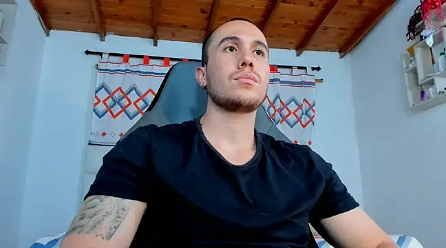 Snapshot of juan__jimenez chatting on 03/18/25, 09:32 juan jimenez online show from 03/18/25, 09:32