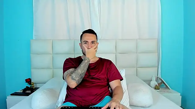 Snapshot of juan__jimenez chatting on 10/14/25, 07:47 juan jimenez online show from 10/14/25, 07:47