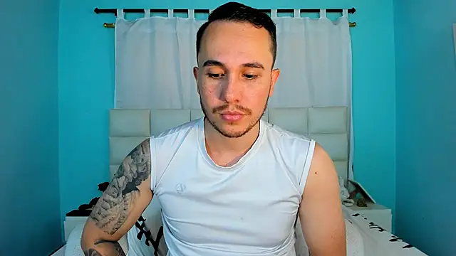 Snapshot of juan__jimenez chatting on 11/15/25, 09:11 juan jimenez online show from 11/15/25, 09:11