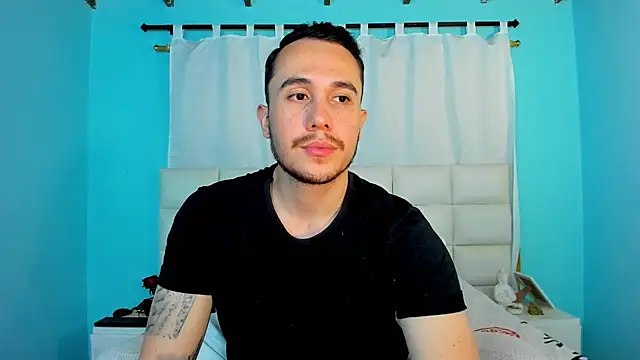 Snapshot of juan__jimenez chatting on 11/19/25, 11:49 juan jimenez online show from 11/19/25, 11:49