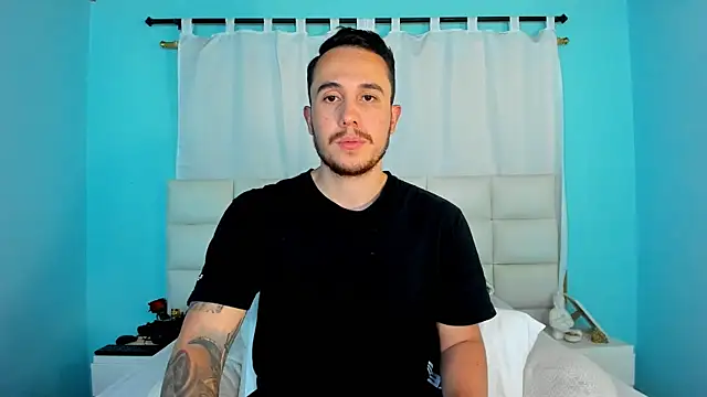 Snapshot of juan__jimenez chatting on 11/26/25, 10:11 juan jimenez online show from 11/26/25, 10:11