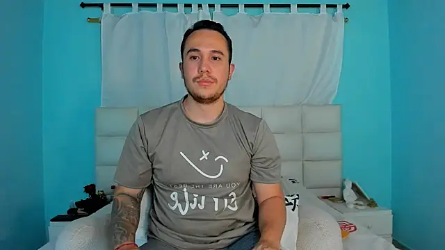 Snapshot of juan__jimenez chatting on 03/08/26, 01:03 juan jimenez online show from 03/08/26, 01:03