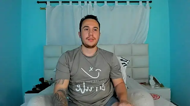 Snapshot of juan__jimenez chatting on 03/08/26, 02:04 juan jimenez online show from 03/08/26, 02:04