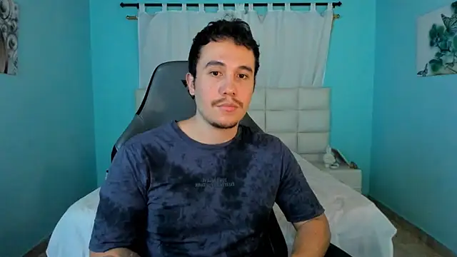 Snapshot of juan__jimenez chatting on 04/17/26, 10:35 juan jimenez online show from 04/17/26, 10:35