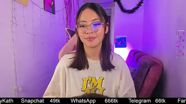 Snapshot of Nasha_abby chatting on 12/11/24, 09:23 Nasha abby online show from 12/11/24, 09:23