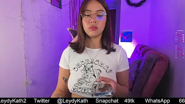 Snapshot of Nasha_abby chatting on 12/28/24, 03:47 Nasha abby online show from 12/28/24, 03:47