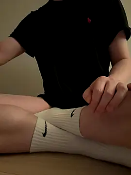 Snapshot of owin00 chatting on 12/15/25, 03:05 owin00 online show from 12/15/25, 03:05