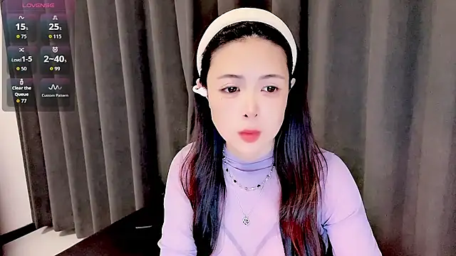 Snapshot of candy-yiyi chatting on 05/15/26, 12:17 candy-yiyi online show from 05/15/26, 12:17