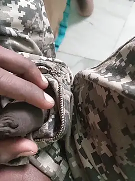 Snapshot of anjaanarun chatting on 11/01/25, 02:46 anjaanarun online show from 11/01/25, 02:46