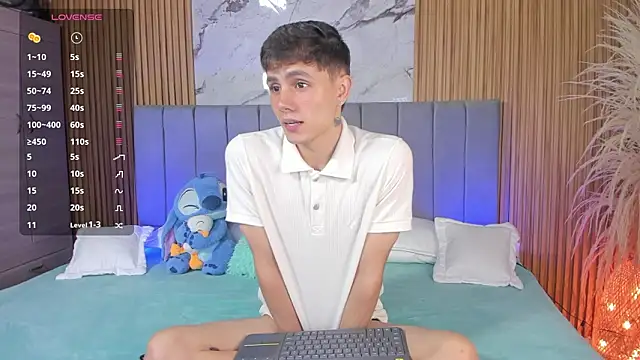 Snapshot of DustinLevine chatting on 03/12/26, 12:22 DustinLevine online show from 03/12/26, 12:22