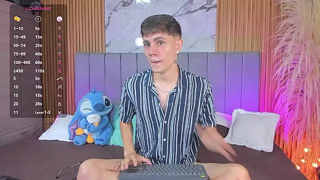 Snapshot of DustinLevine chatting on 03/19/26, 12:31 DustinLevine online show from 03/19/26, 12:31