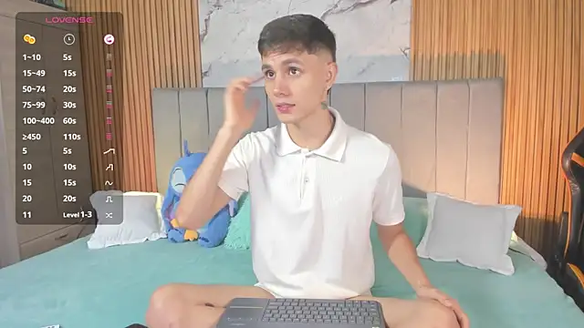 Snapshot of DustinLevine chatting on 04/17/26, 12:30 DustinLevine online show from 04/17/26, 12:30