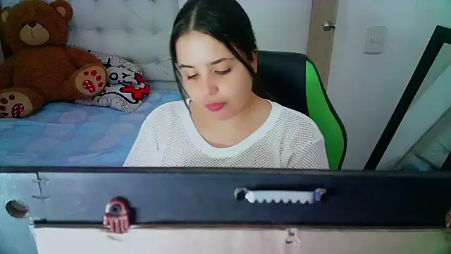  alicia z online show from 12/19/24, 05:40