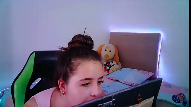  alicia z online show from 02/01/25, 05:26