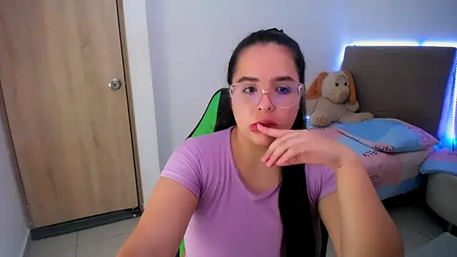  alicia z online show from 03/21/25, 10:06