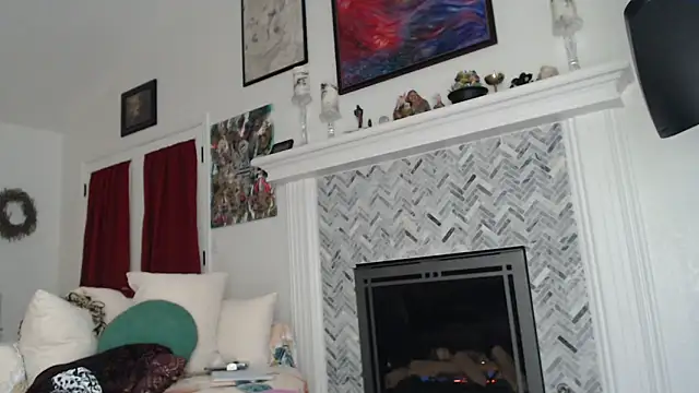 AuroraWillows online show from 03/06/25, 10:52