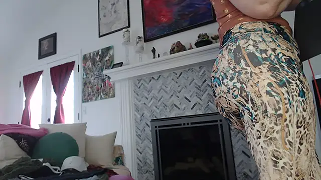 AuroraWillows online show from 03/18/25, 08:48