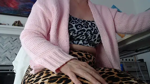 AuroraWillows online show from 02/21/26, 05:58