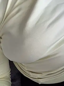 Snapshot of YourMeoww chatting on 11/03/25, 08:59 YourMeoww online show from 11/03/25, 08:59