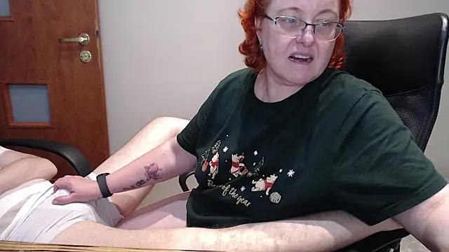 JoannaAndNeighbour online show from 12/30/24, 03:46