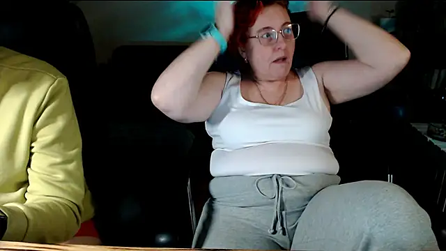 JoannaAndNeighbour online show from 12/03/25, 04:05