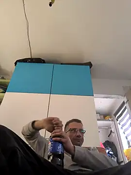 Snapshot of bajka76 chatting on 09/23/25, 09:45 bajka76 online show from 09/23/25, 09:45