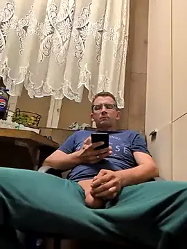 Snapshot of bajka76 chatting on 09/25/25, 03:43 bajka76 online show from 09/25/25, 03:43