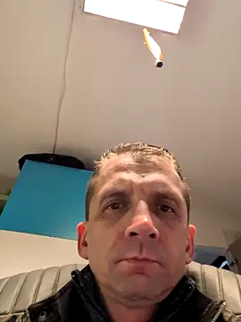 Snapshot of bajka76 chatting on 10/07/25, 02:14 bajka76 online show from 10/07/25, 02:14