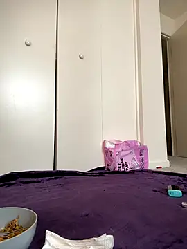 Snapshot of ImpressYouDaily chatting on 12/15/25, 07:40 ImpressYouDaily online show from 12/15/25, 07:40