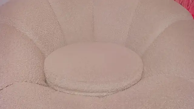 whiite snow online show from 12/12/24, 02:00