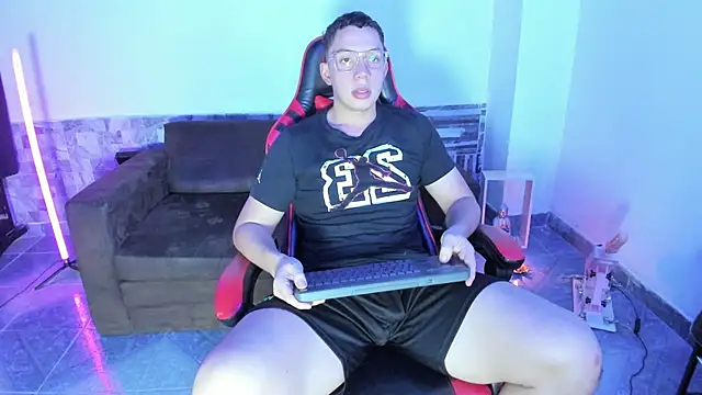 davinalhot online show from 04/07/26, 08:15